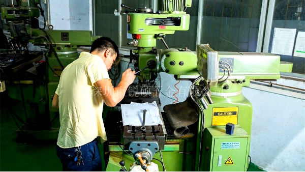 深圳锐硕五金告诉你精密冲压件的工艺特点